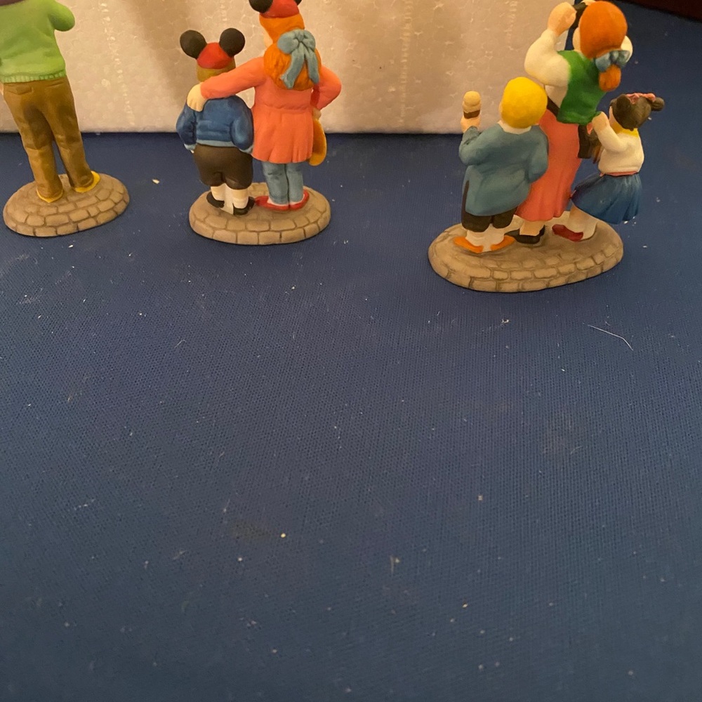 Disney Collection - Picture 4 of 9